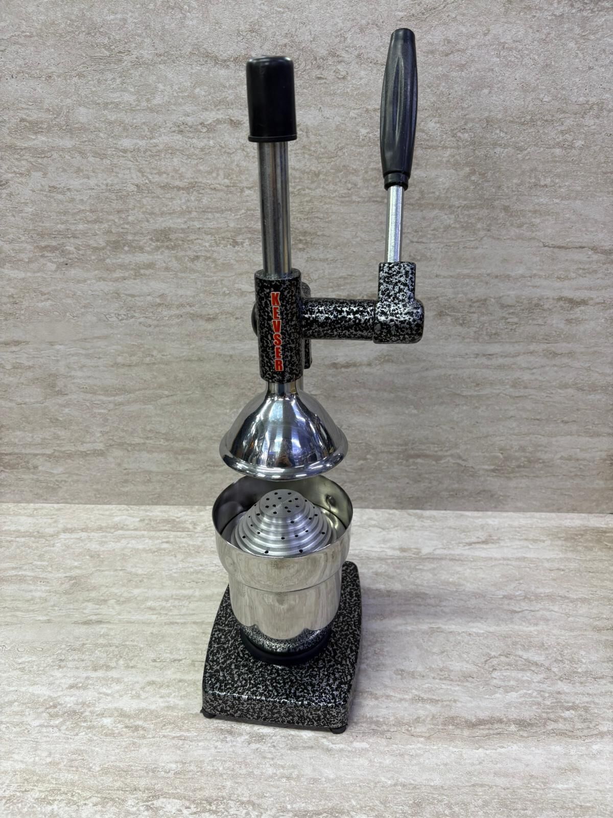 Kollu Narenciye Sıkacağı Döküm Gövde